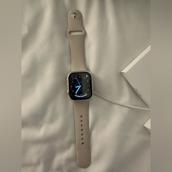 Apple Watch Series 9 GPS smartwatch (2024) - Picture 5 of 7